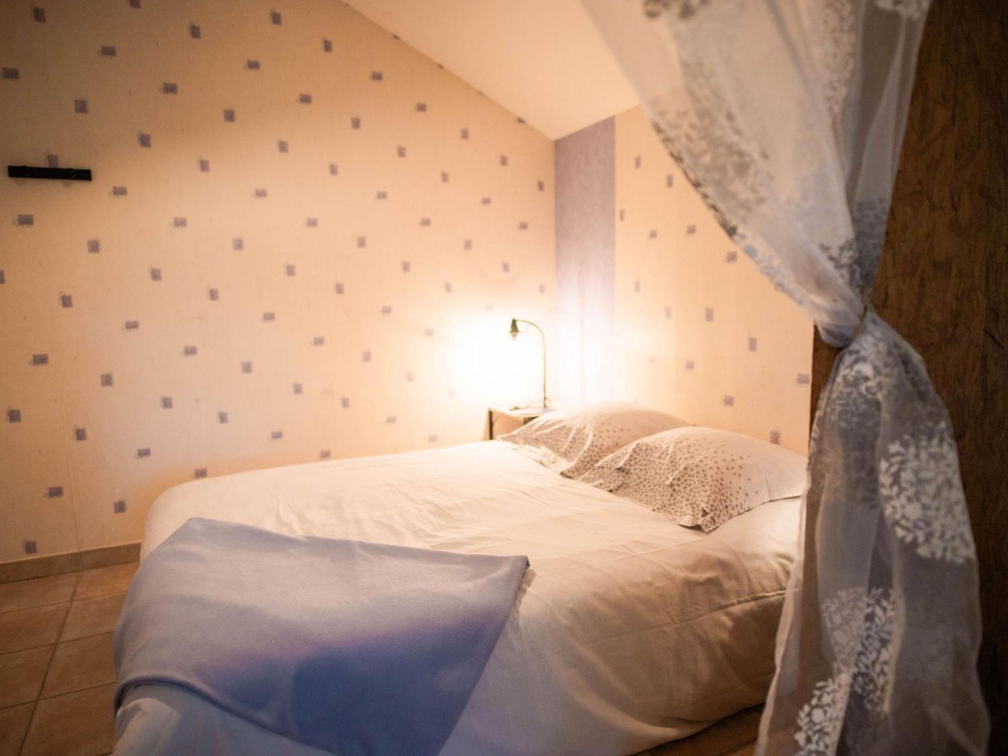 Gite De Charme Renove Avec Cheminee, Terrasse Et Proche Randonnees - Capacite 13 Pers. - Fr-1-410-179 Saint-Léonard-des-Bois Buitenkant foto