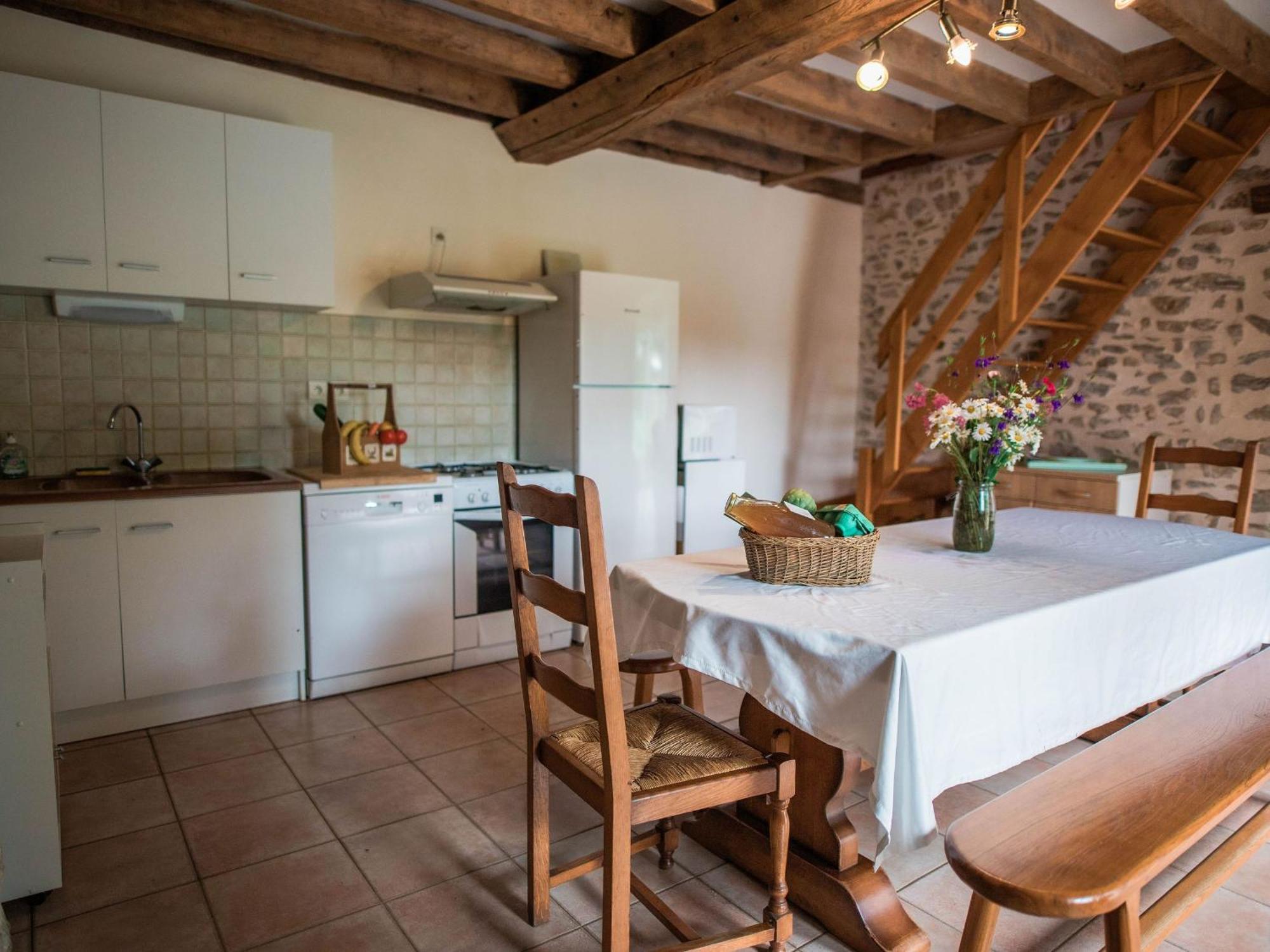 Gite De Charme Renove Avec Cheminee, Terrasse Et Proche Randonnees - Capacite 13 Pers. - Fr-1-410-179 Saint-Léonard-des-Bois Buitenkant foto