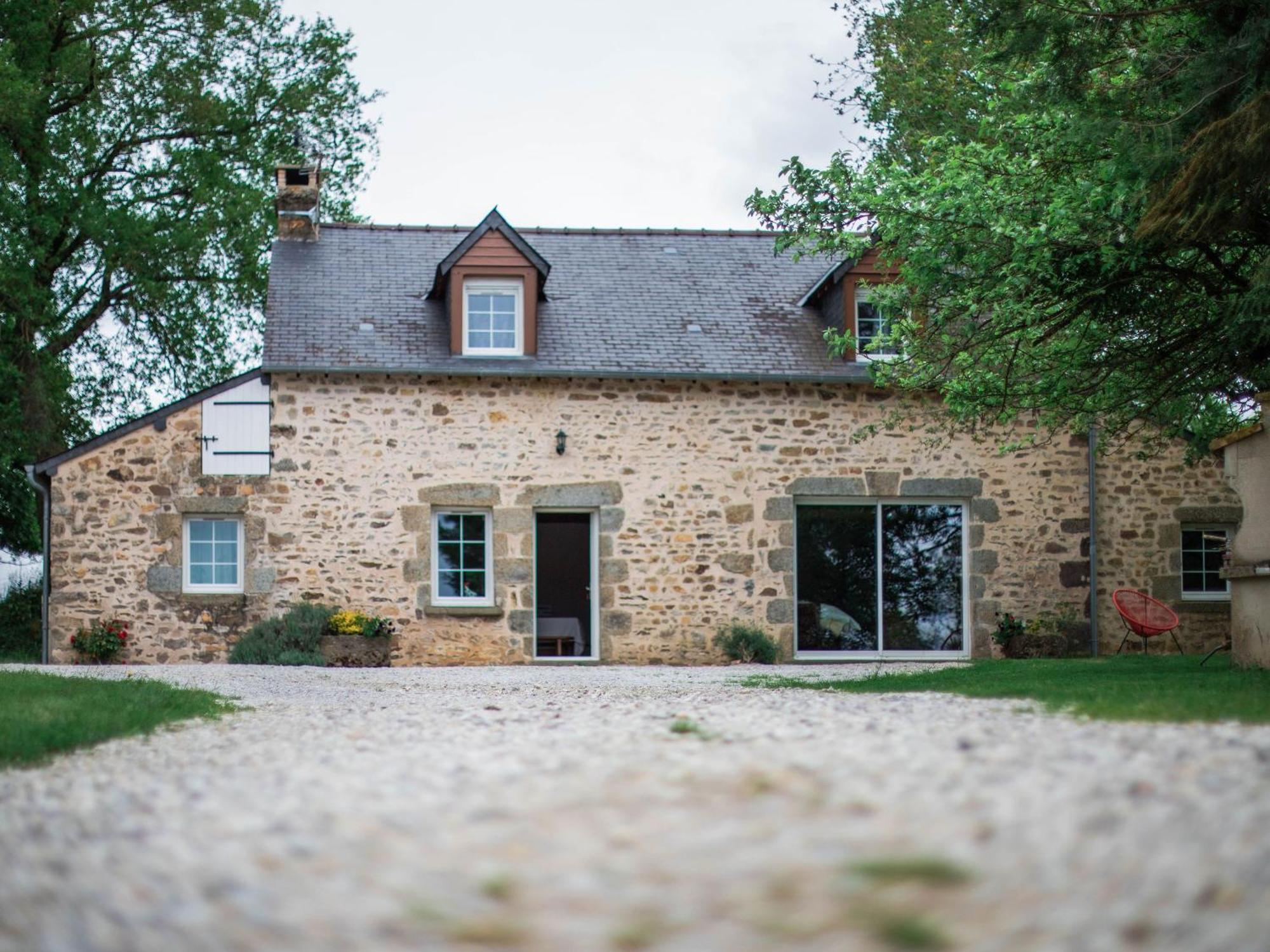 Gite De Charme Renove Avec Cheminee, Terrasse Et Proche Randonnees - Capacite 13 Pers. - Fr-1-410-179 Saint-Léonard-des-Bois Buitenkant foto